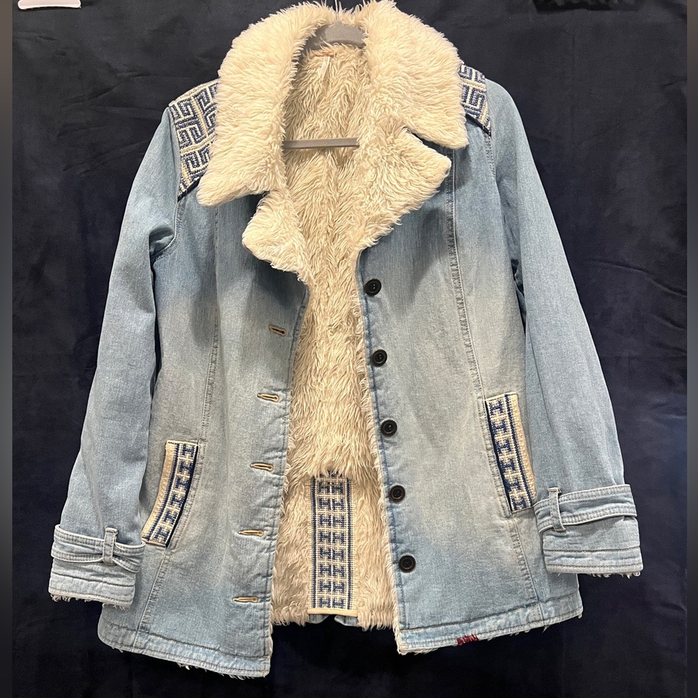 Free People Women’s Denim and Sherpa Jacket size Small
